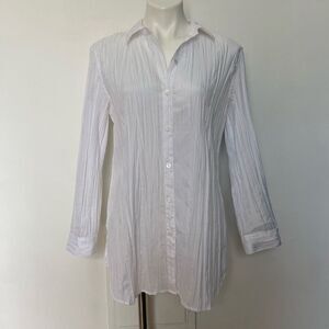 Chicos sz 2 white plisse button down